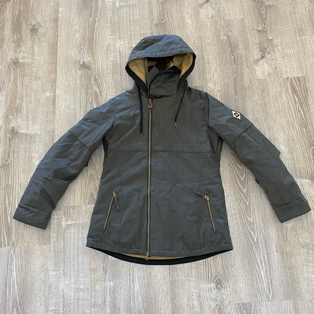NWOT 686 Ski/Snowboard Jacket Parkland Labrynth